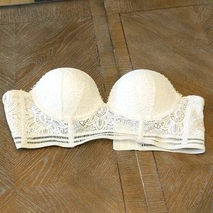 34B Victoria Secrets Corset Bra White Can fit c cups.